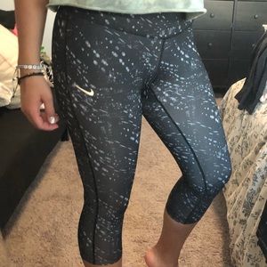 Speckled Nike Capri Leggings